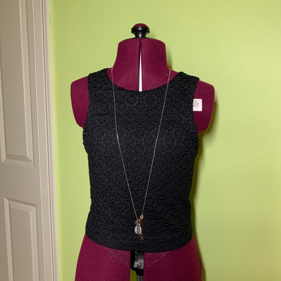 Cute Black Crop Tank Top - Picture 4 of 15